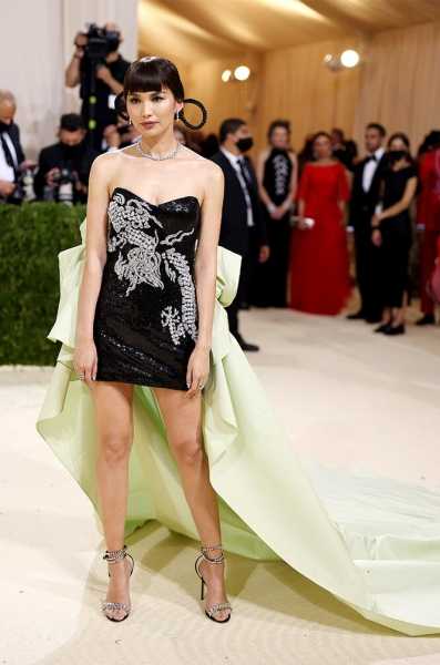 Как прошло самое модное событие года: главные образы красной дорожки Met Gala