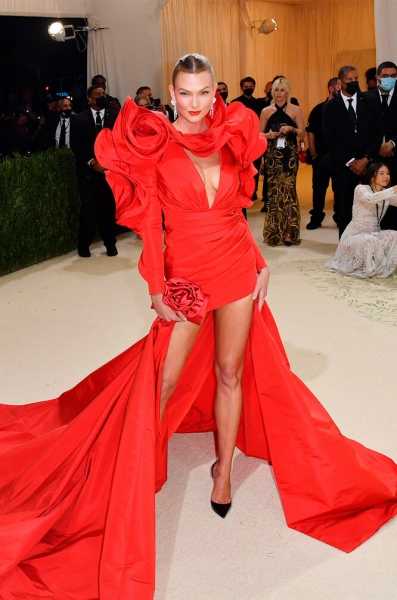 Как прошло самое модное событие года: главные образы красной дорожки Met Gala