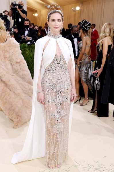 Как прошло самое модное событие года: главные образы красной дорожки Met Gala