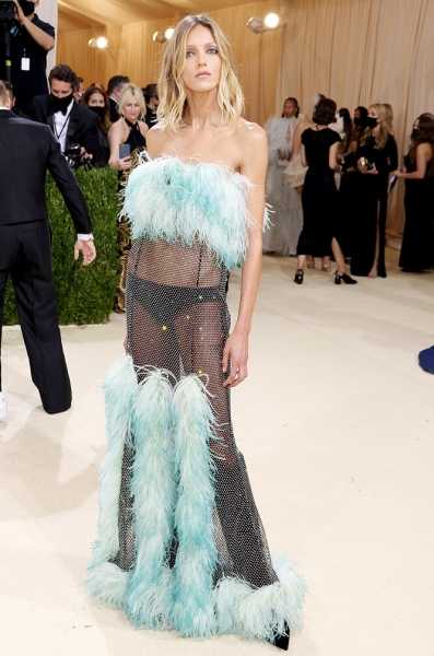 Как прошло самое модное событие года: главные образы красной дорожки Met Gala