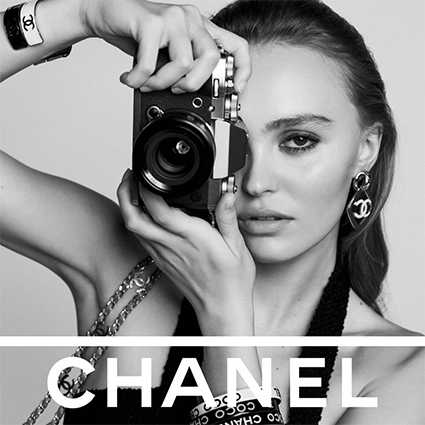 Неделя моды в Париже: улыбающиеся модели и вайб 1980-х на показе Chanel