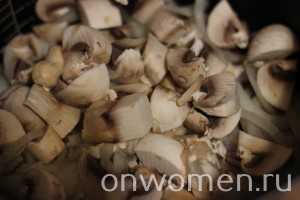 Куриная печень с картофелем и грибами в мультиварке: пошаговый рецепт с фото